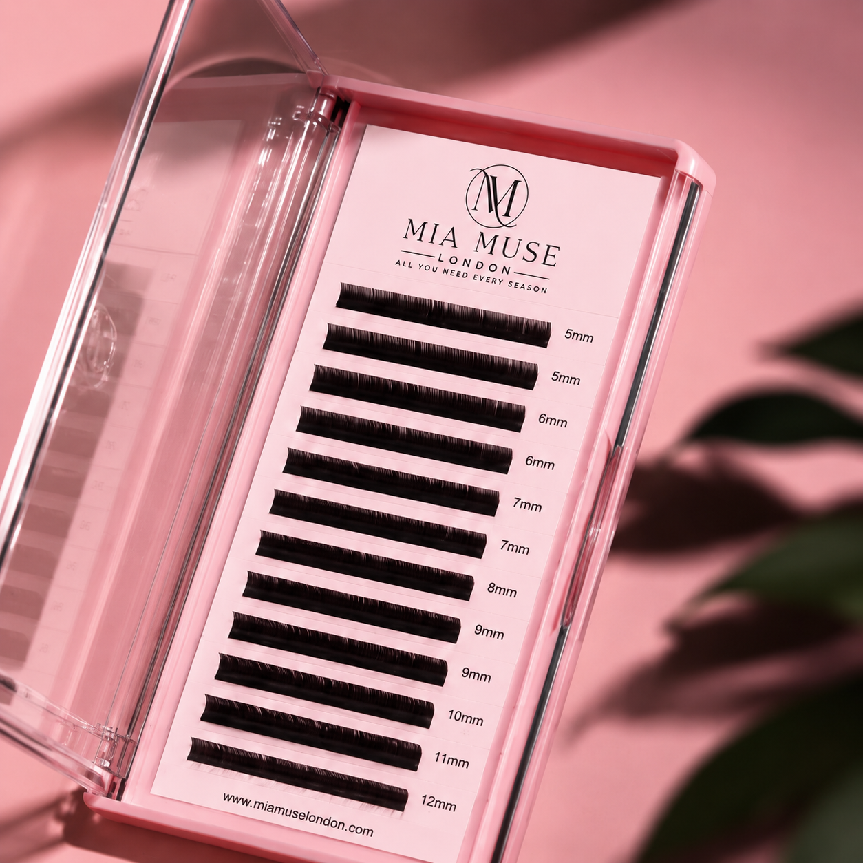 Mia Muse London Premium Lash Extensions – LC 0.07 | Mixed 5–12mm